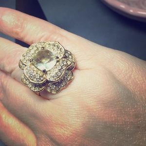 Stella and Dot Gold Pave Floral Ring